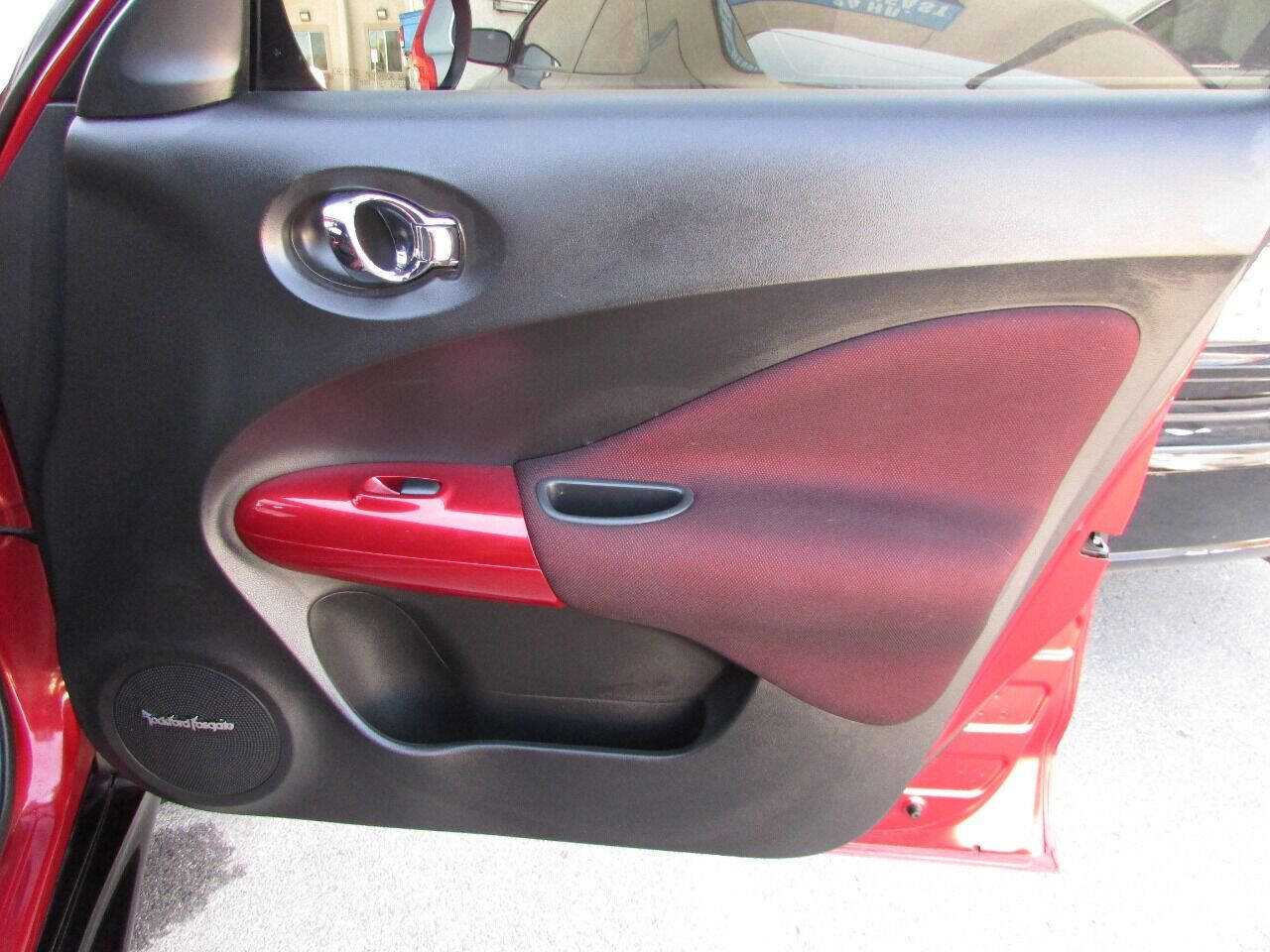 Used 2014 Nissan Juke SV w/ Navigation Package image 33