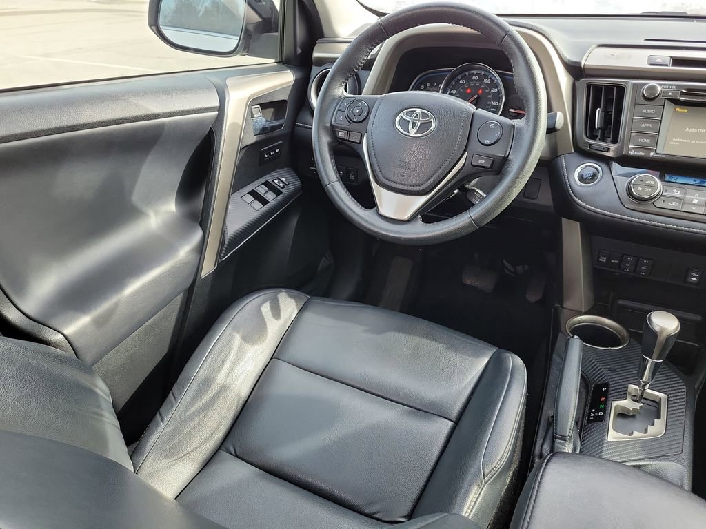 Used 2015 Toyota RAV4 Limited image 15
