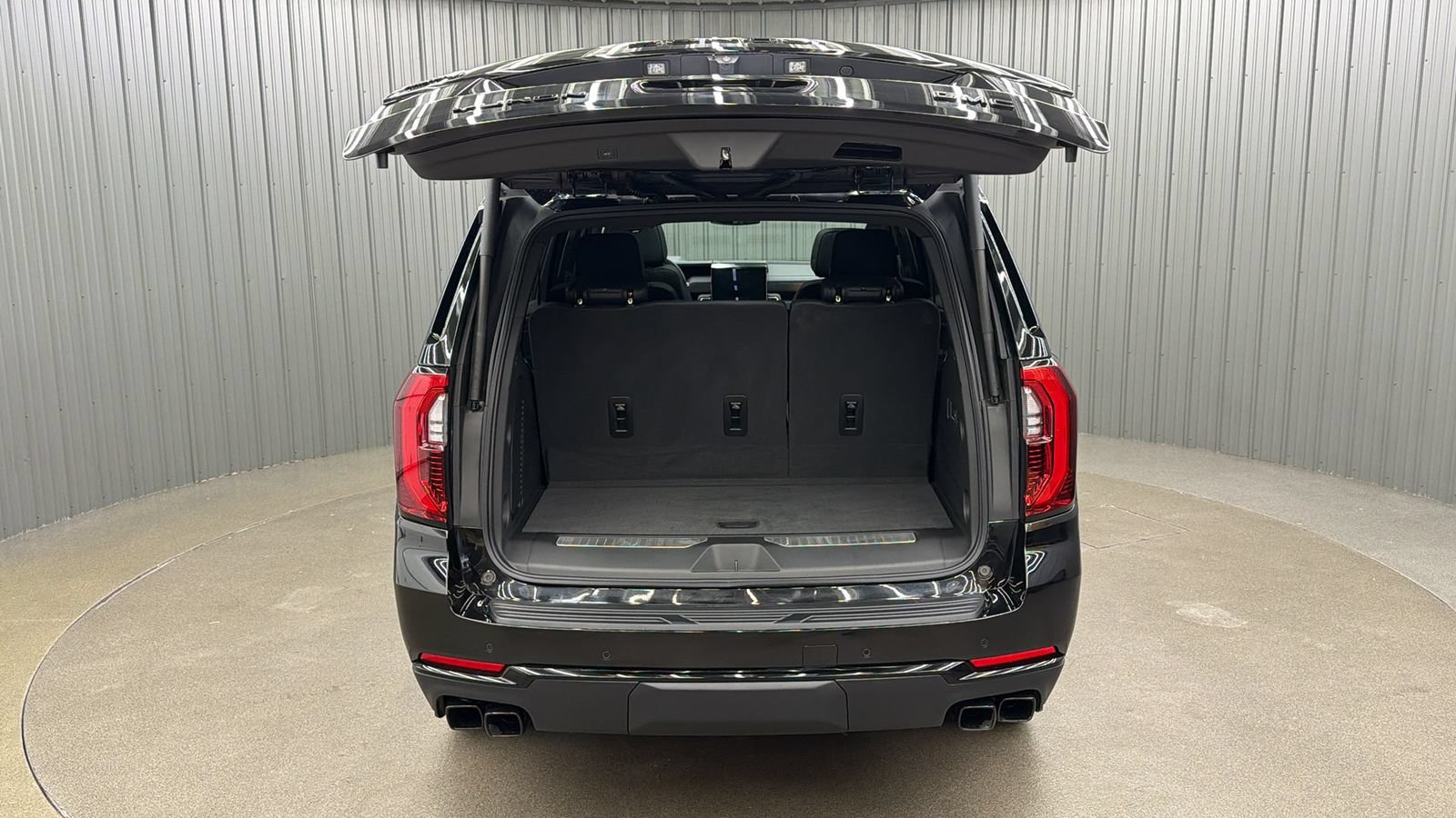 Used 2026 GMC Yukon Denali w/ Sun & Power Step Package AWD/4WD image 16