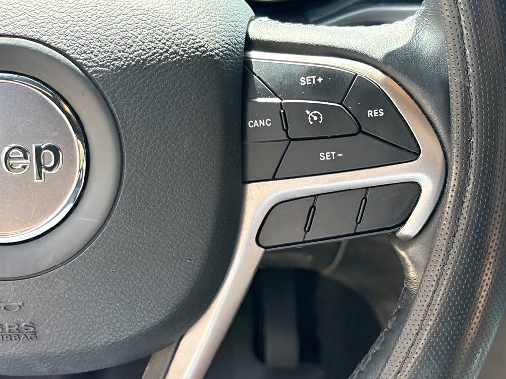 Used 2021 Jeep Grand Cherokee Limited image 21