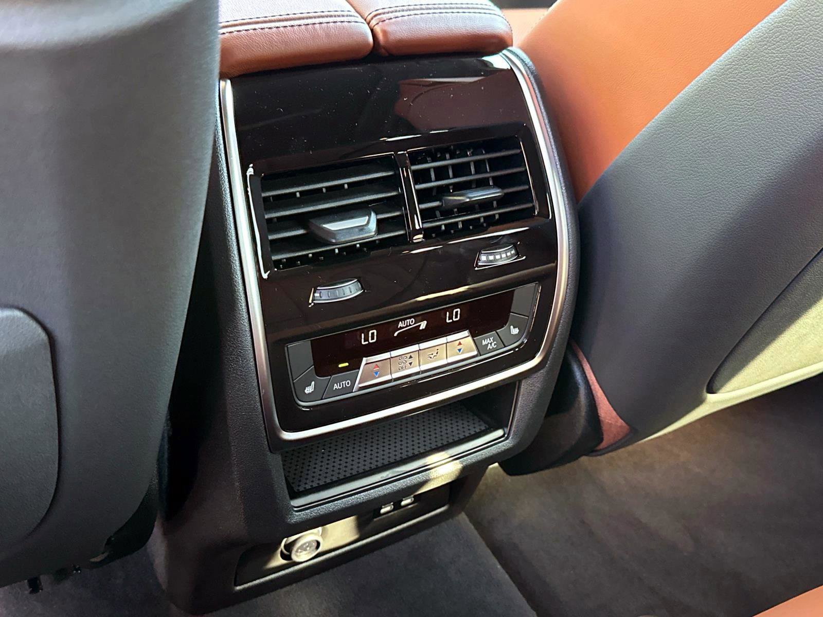 New 2026 BMW X5 xDrive50e w/ M Sport Package image 13