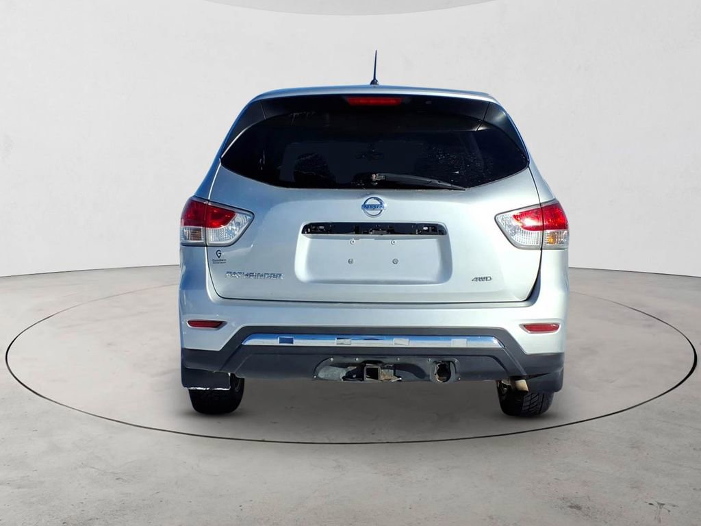 Used 2015 Nissan Pathfinder S image 6