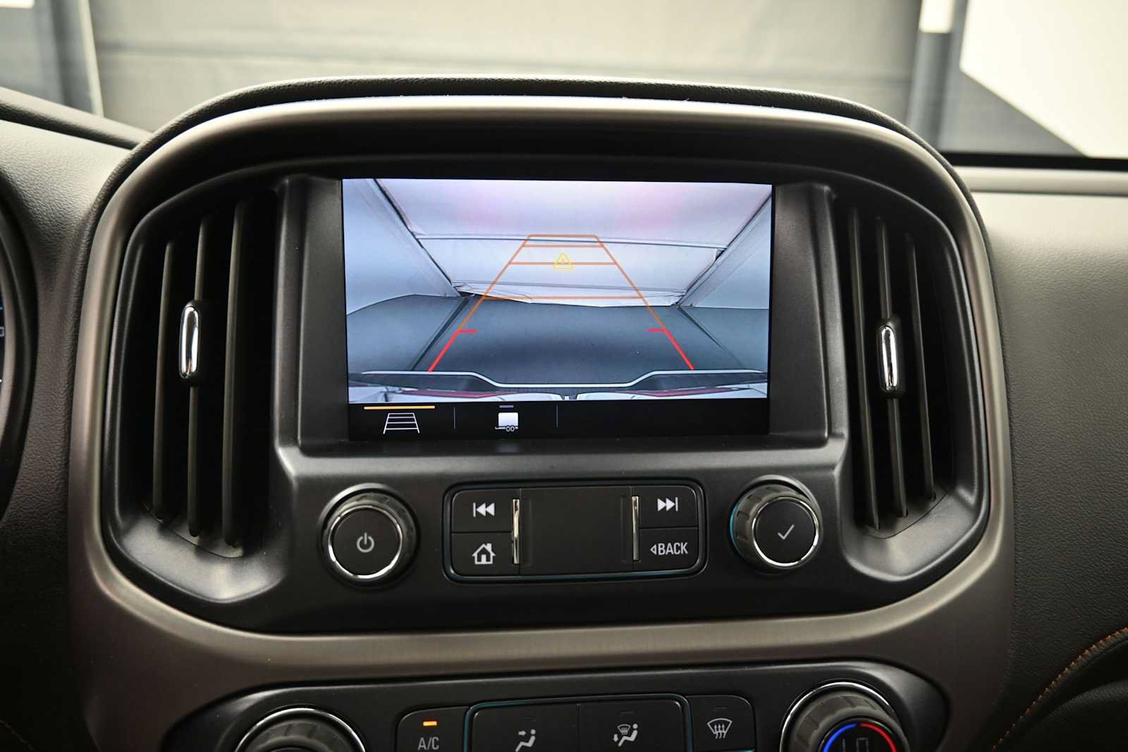Used 2021 GMC Canyon AT4 w/ Driver Alert Package AWD/4WD image 8