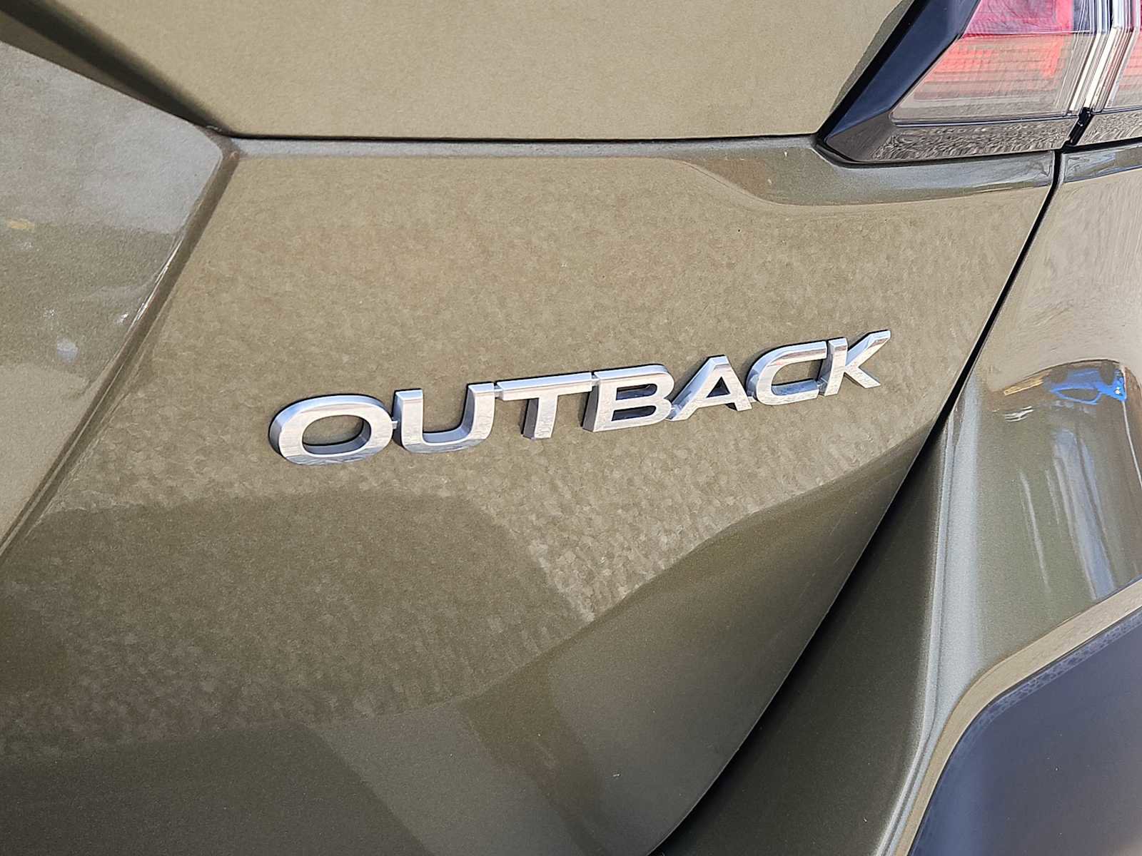 Used 2021 Subaru Outback Premium image 5