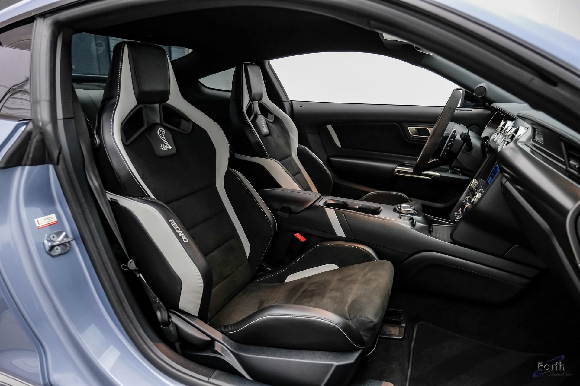 Used 2022 Ford Mustang Shelby GT500 w/ Technology Package RWD image 62