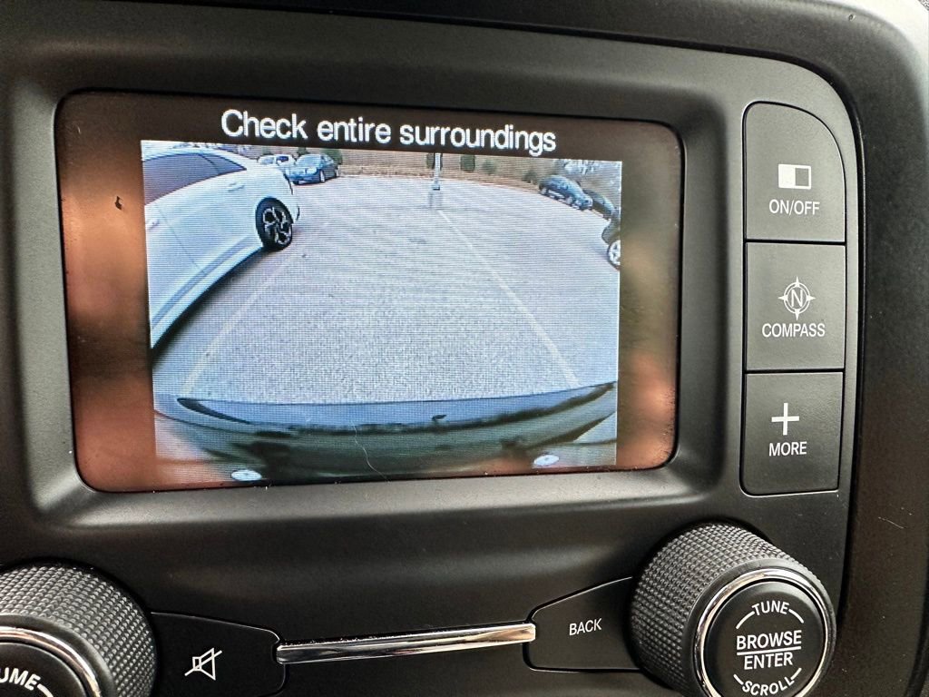 Used 2015 Jeep Renegade Latitude w/ Cold Weather Group II image 21