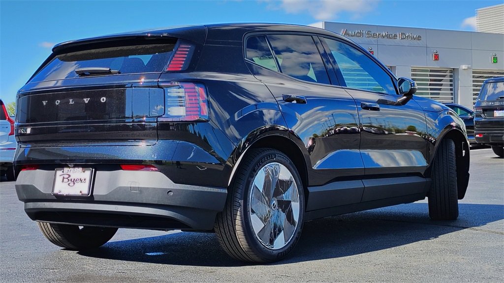 New 2025 Volvo EX30 Plus w/ Climate Package image 3