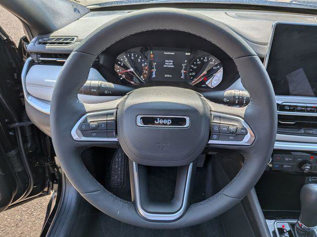 Certified 2025 Jeep Compass Limited image 14