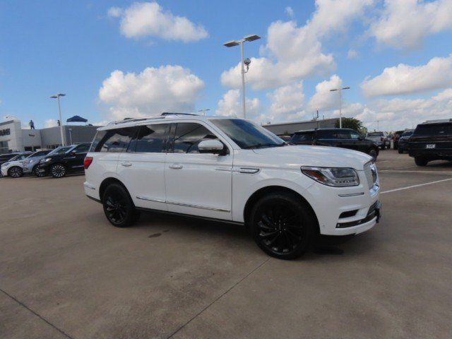 Used 2020 Lincoln Navigator Reserve w/ Equipment Group 208A Reserve AWD/4WD image 6