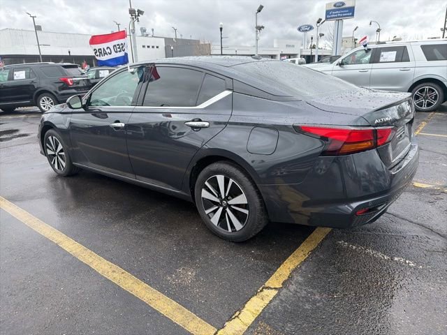Used 2020 Nissan Altima 2.5 SV image 6