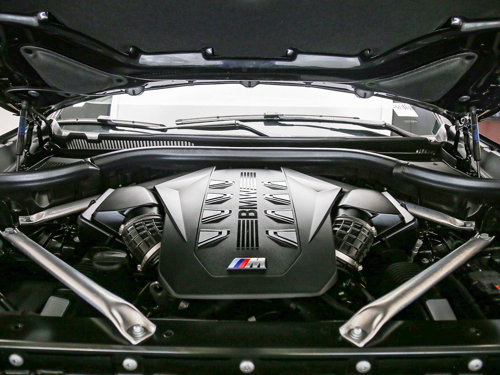 Certified 2024 BMW X6 M60i AWD/4WD image 28