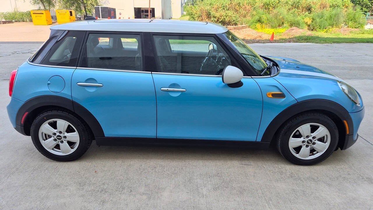 Used 2015 MINI Cooper 4-Door Hardtop FWD image 9