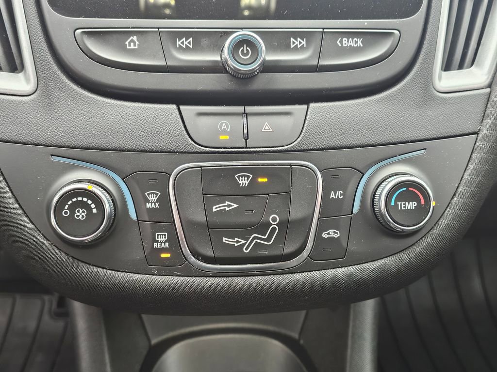 Used 2023 Chevrolet Malibu LS image 23