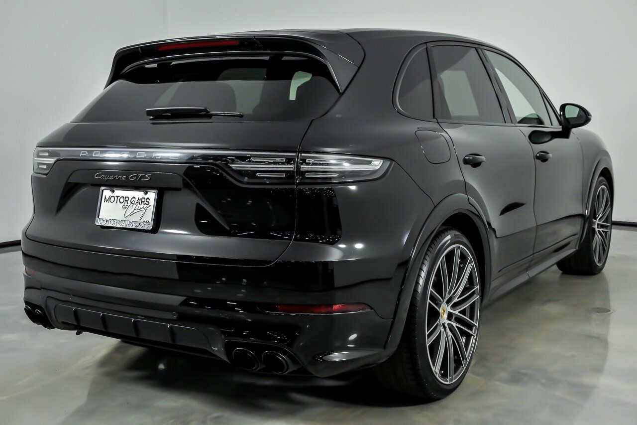 Used 2023 Porsche Cayenne GTS AWD/4WD image 12