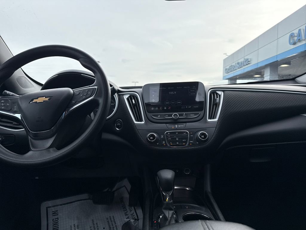 Used 2024 Chevrolet Malibu LT image 15