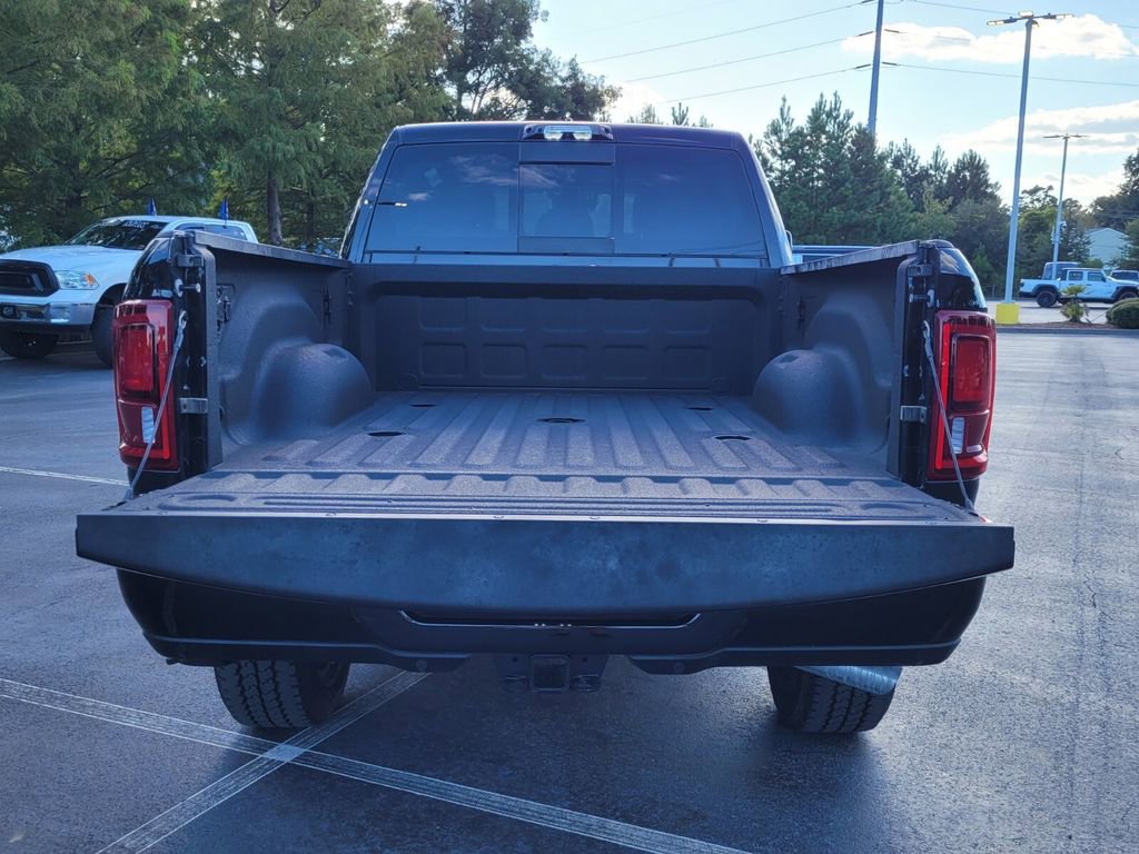 New 2025 RAM 2500 Limited AWD/4WD image 13