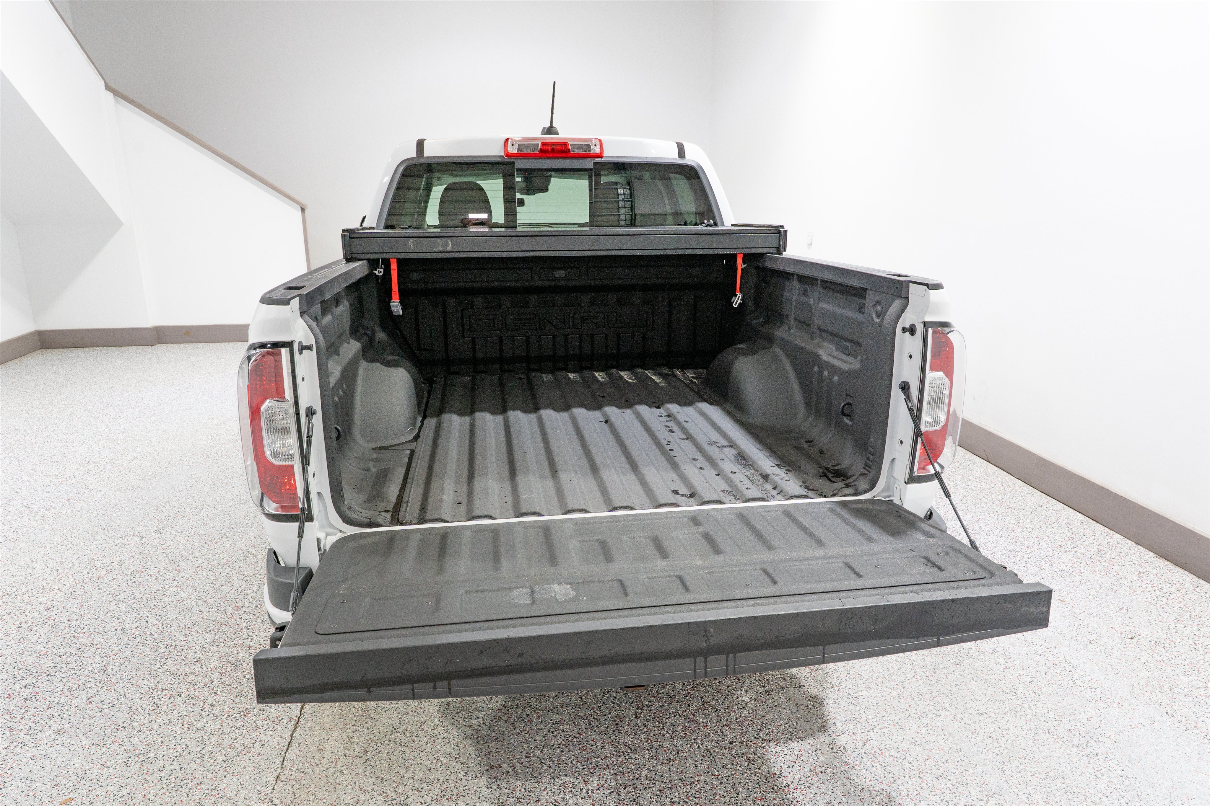 Used 2022 GMC Canyon Denali AWD/4WD image 12