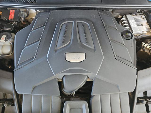 Used 2019 Porsche Cayenne AWD/4WD image 18