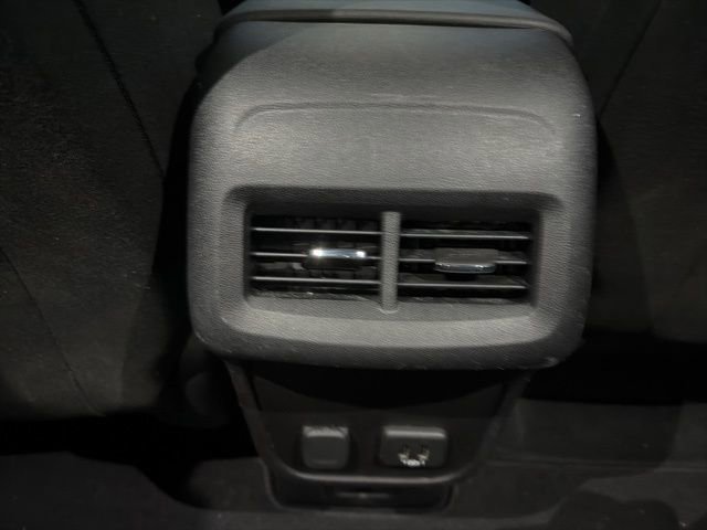 Used 2018 Chevrolet Equinox LT image 15