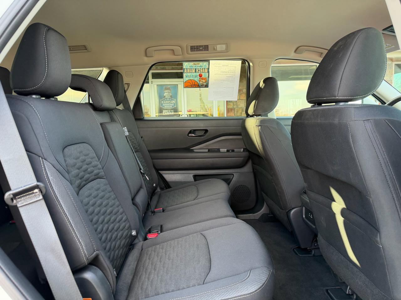 Used 2025 Nissan Pathfinder SV image 22