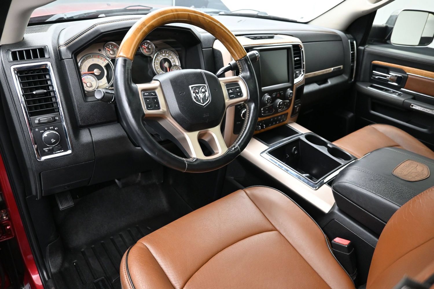 Used 2015 RAM 2500 Longhorn w/ Convenience Group AWD/4WD image 22