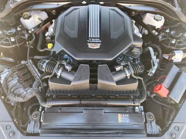Used 2025 Cadillac CT5 V w/ LPO, ONYX Package RWD image 32