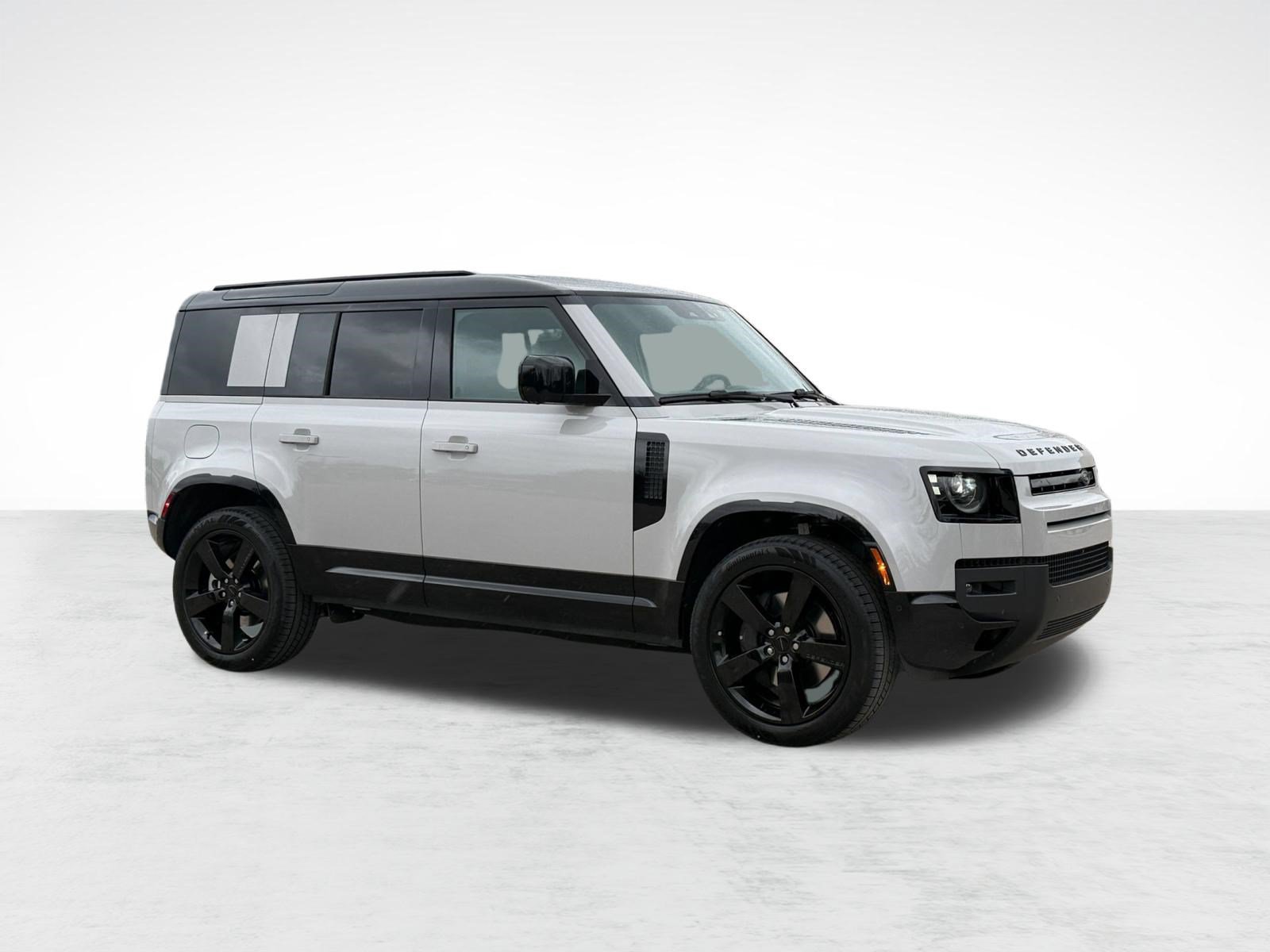 Used 2026 Land Rover Defender 110 X-Dynamic SE AWD/4WD image 7