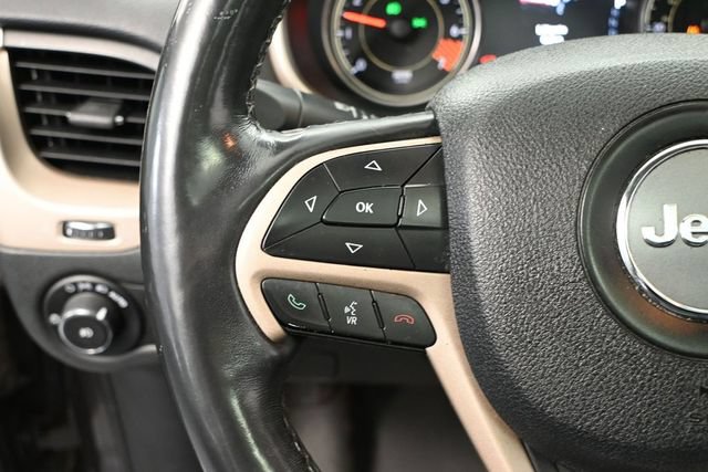 Used 2015 Jeep Cherokee Limited w/ Luxury Group AWD/4WD image 28