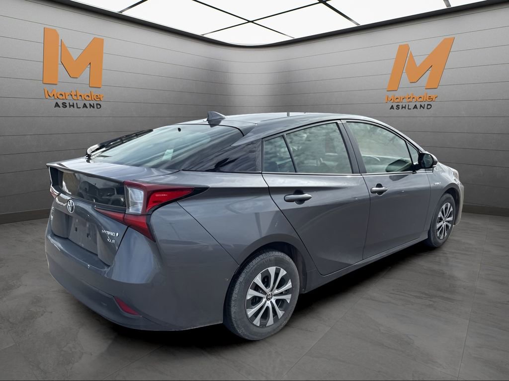 Used 2019 Toyota Prius XLE image 6