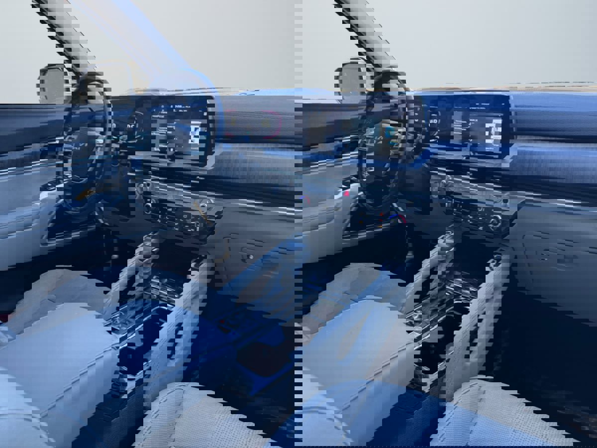 Used 2024 Kia Telluride EX w/ EX Captain's Chair Package image 14