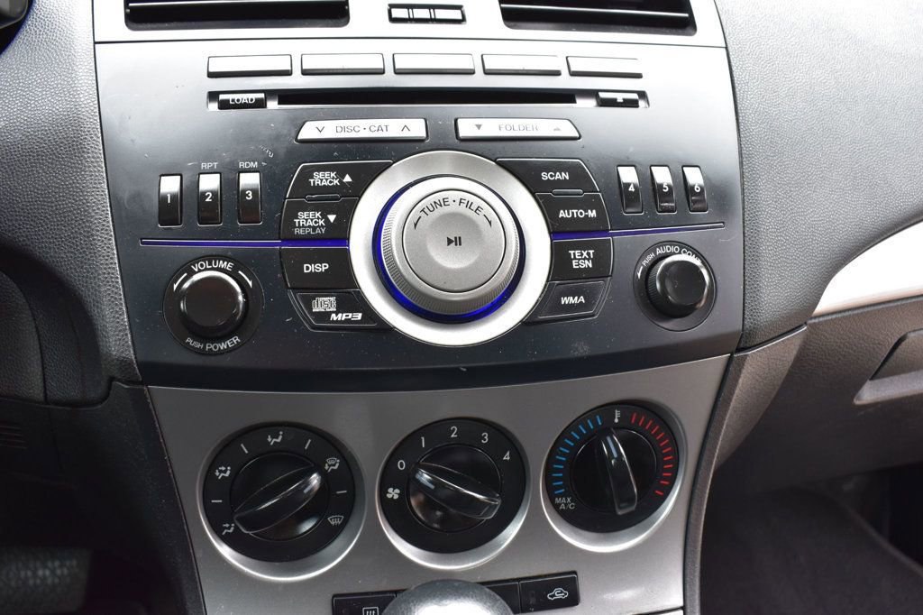 Used 2011 MAZDA MAZDA3 i Touring image 30