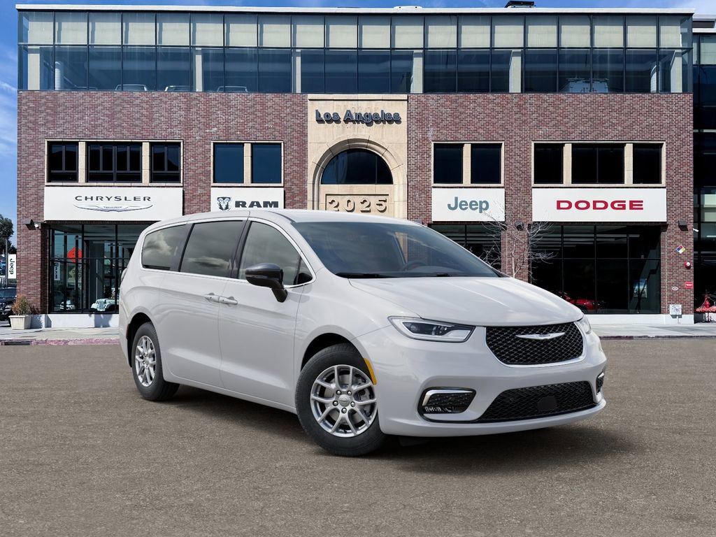New 2026 Chrysler Pacifica Select image 5