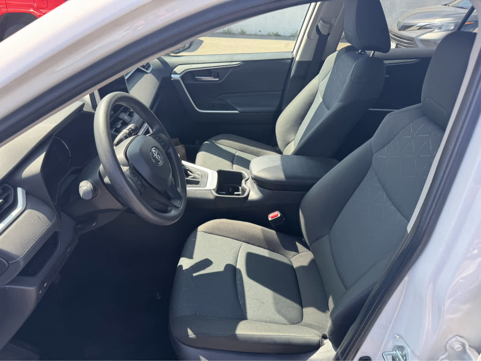 Used 2024 Toyota RAV4 XLE w/ Convenience Package image 21