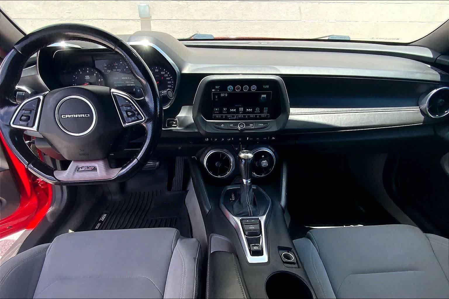Used 2018 Chevrolet Camaro SS RWD image 10