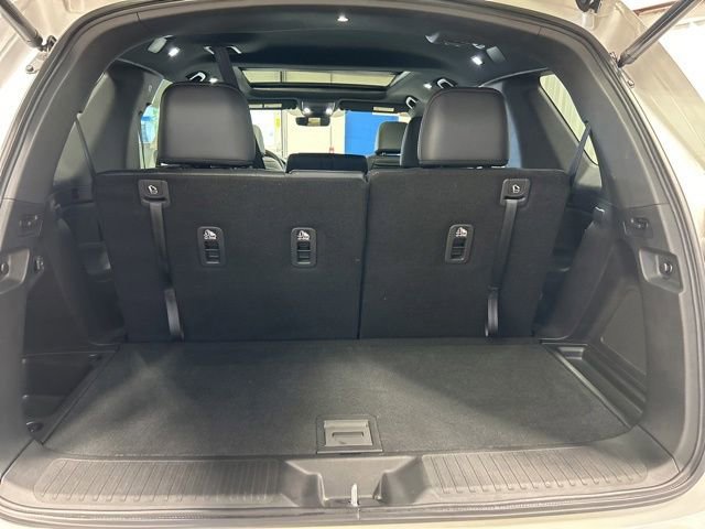 Certified 2025 Honda Pilot Black Edition image 18