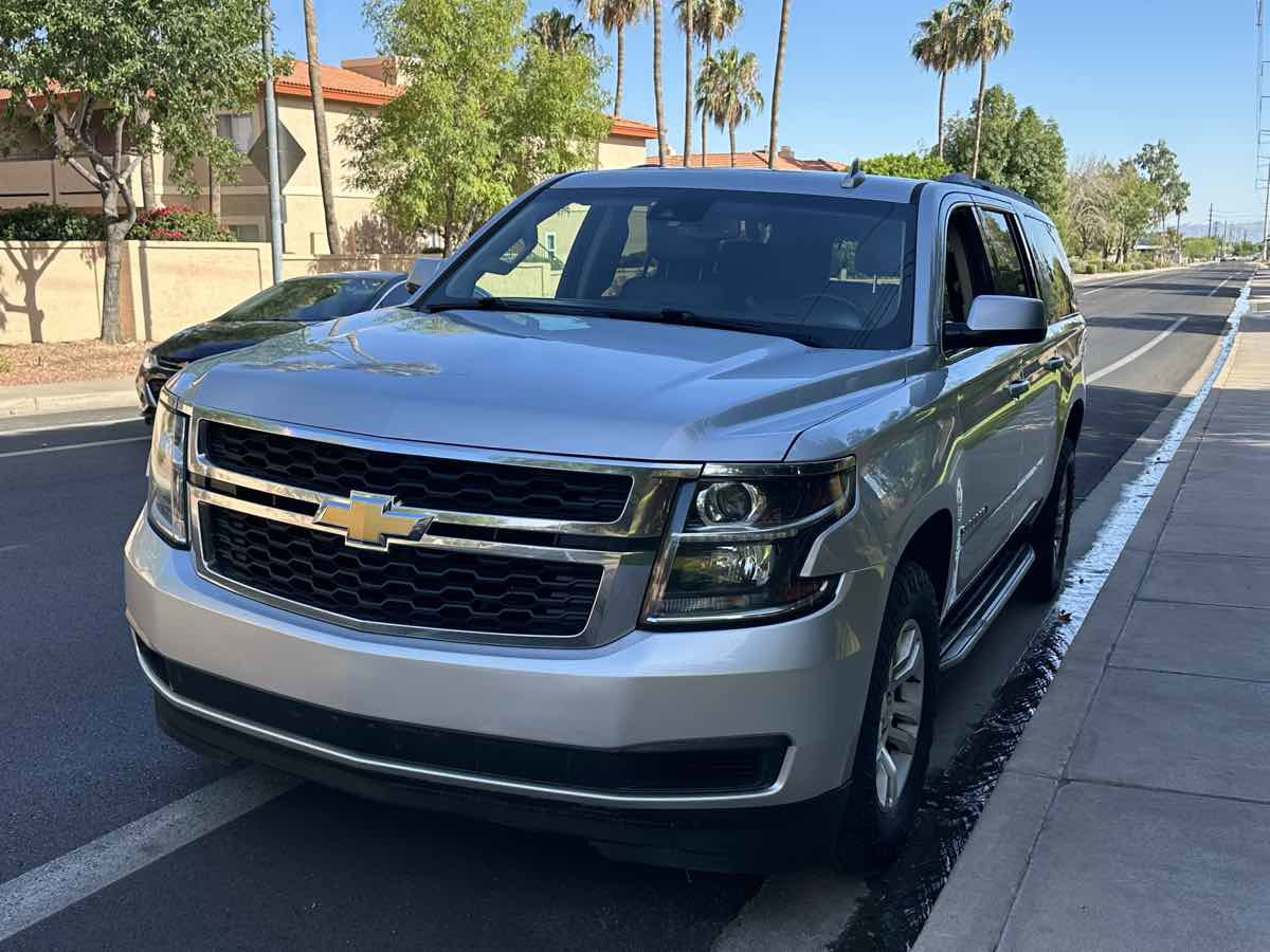 Used 2019 Chevrolet Suburban LT AWD/4WD image 4