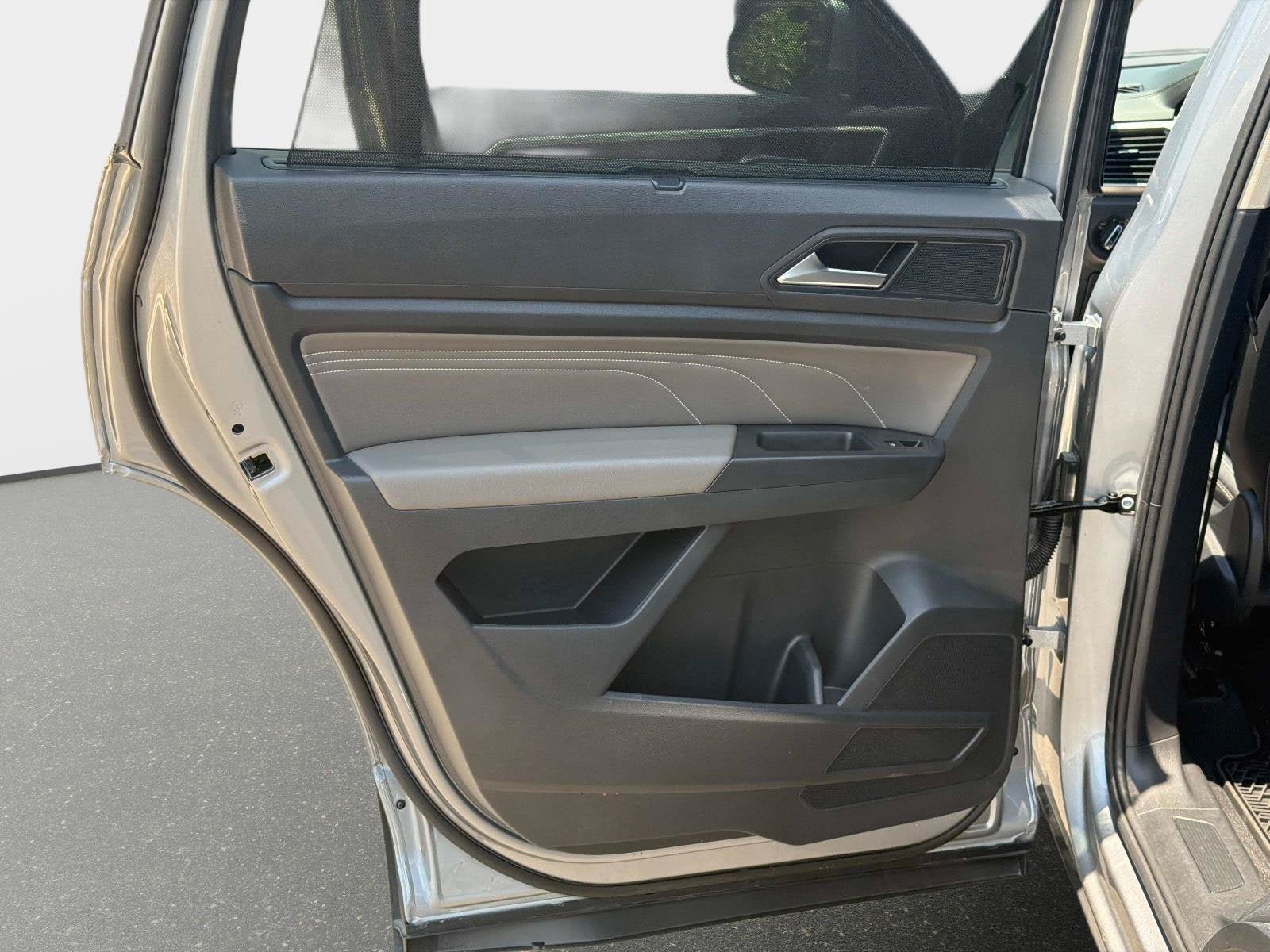 Certified 2023 Volkswagen Atlas SE FWD image 12
