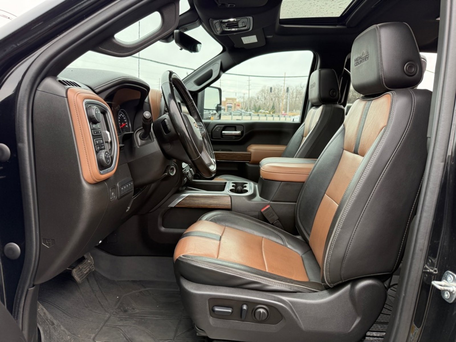 Used 2023 Chevrolet Silverado 3500 High Country image 30