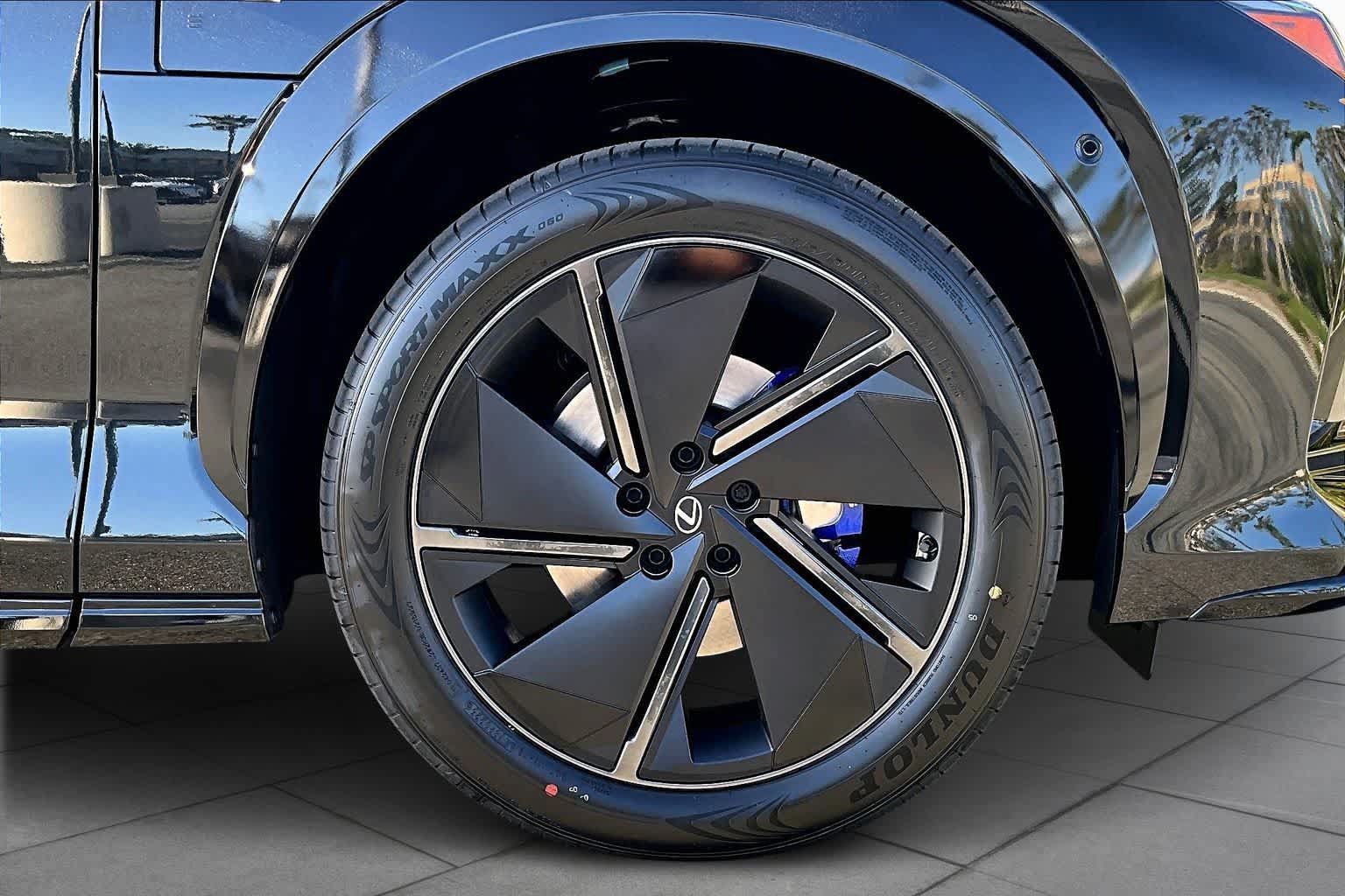 New 2026 Lexus RZ 450e AWD w/ Luxury Package image 9