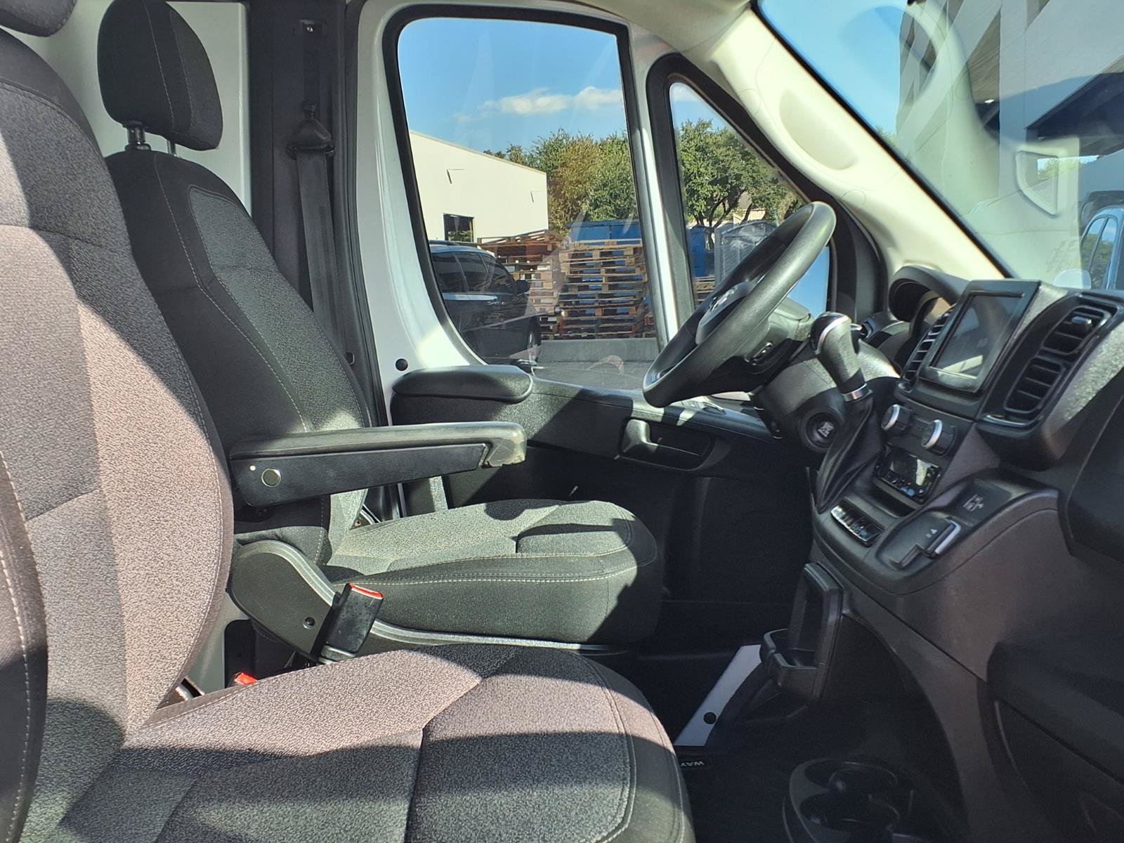 Used 2023 RAM ProMaster 2500 FWD image 17