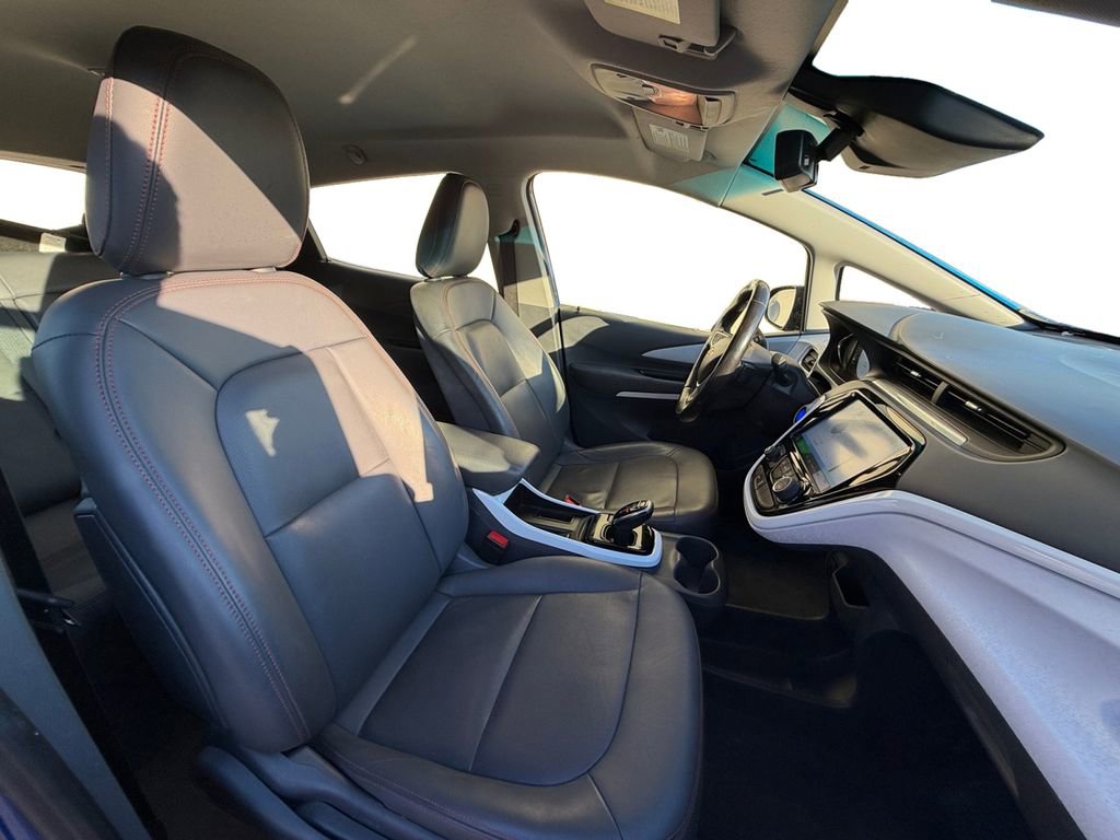 Used 2018 Chevrolet Bolt Premier w/ Driver Confidence II Package image 17