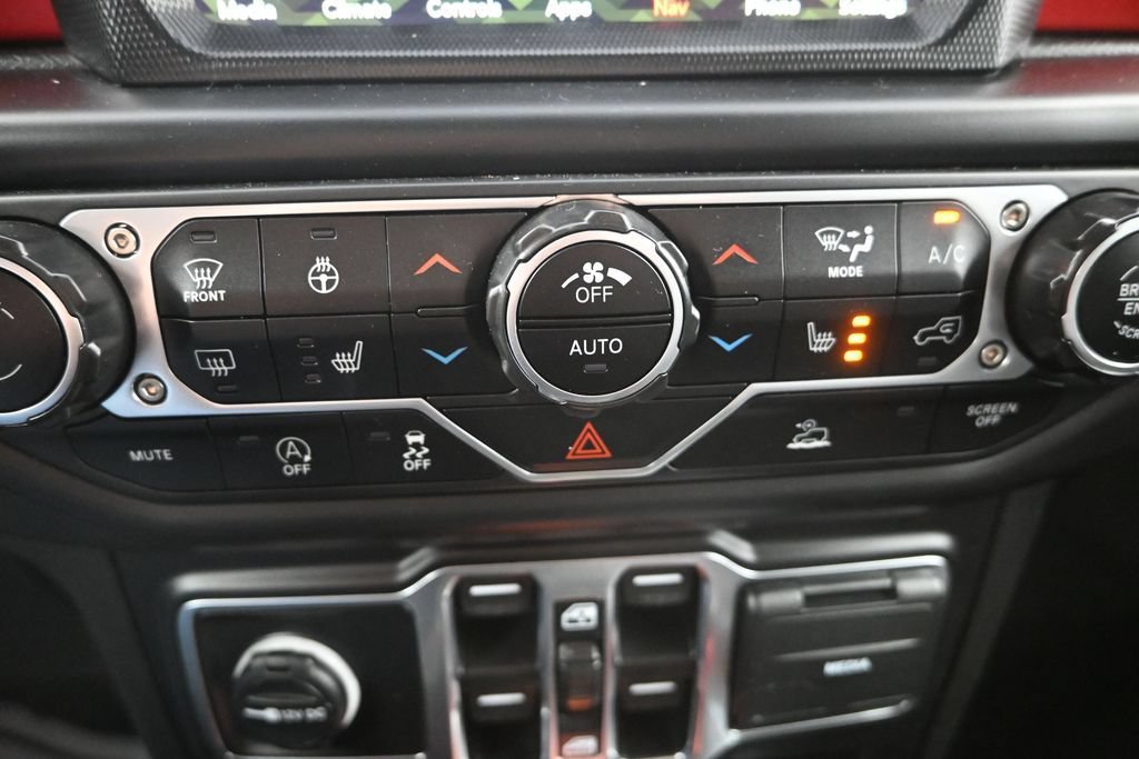 Used 2022 Jeep Gladiator Rubicon w/ LED Lighting Group AWD/4WD image 19