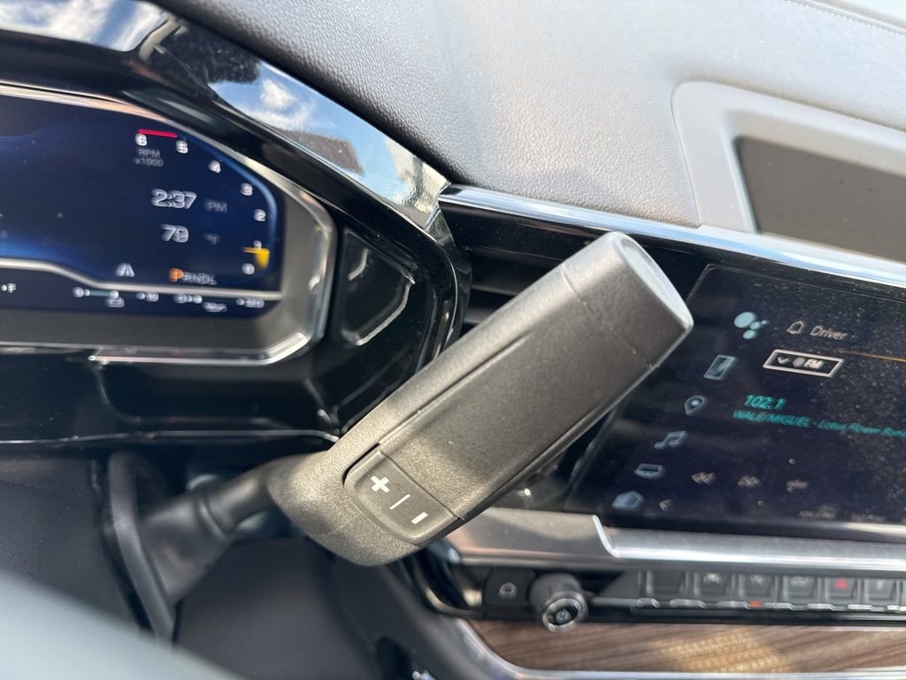 Used 2023 Chevrolet Silverado 1500 LT w/ Leather Package image 17