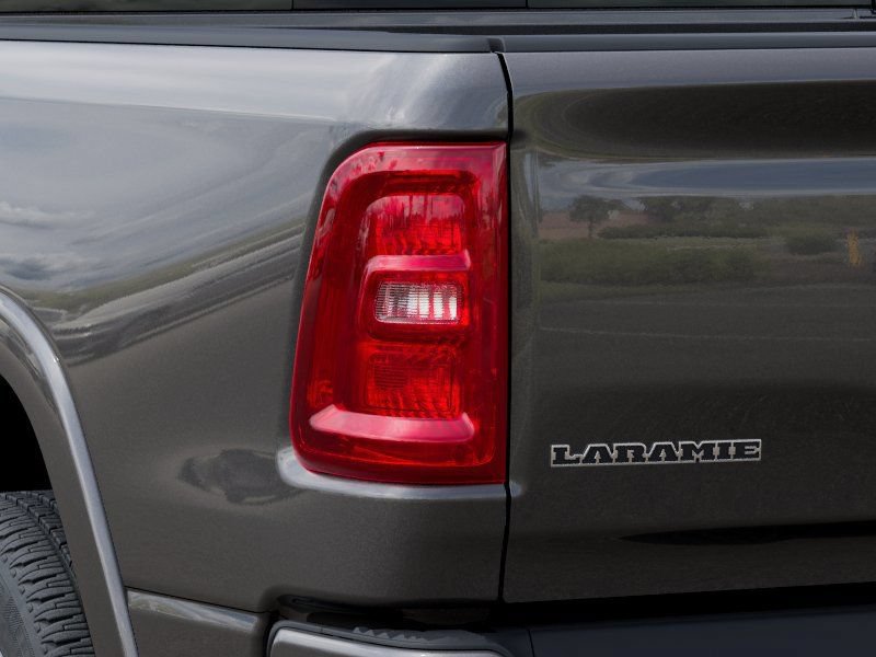 New 2026 RAM 1500 Laramie AWD/4WD image 9