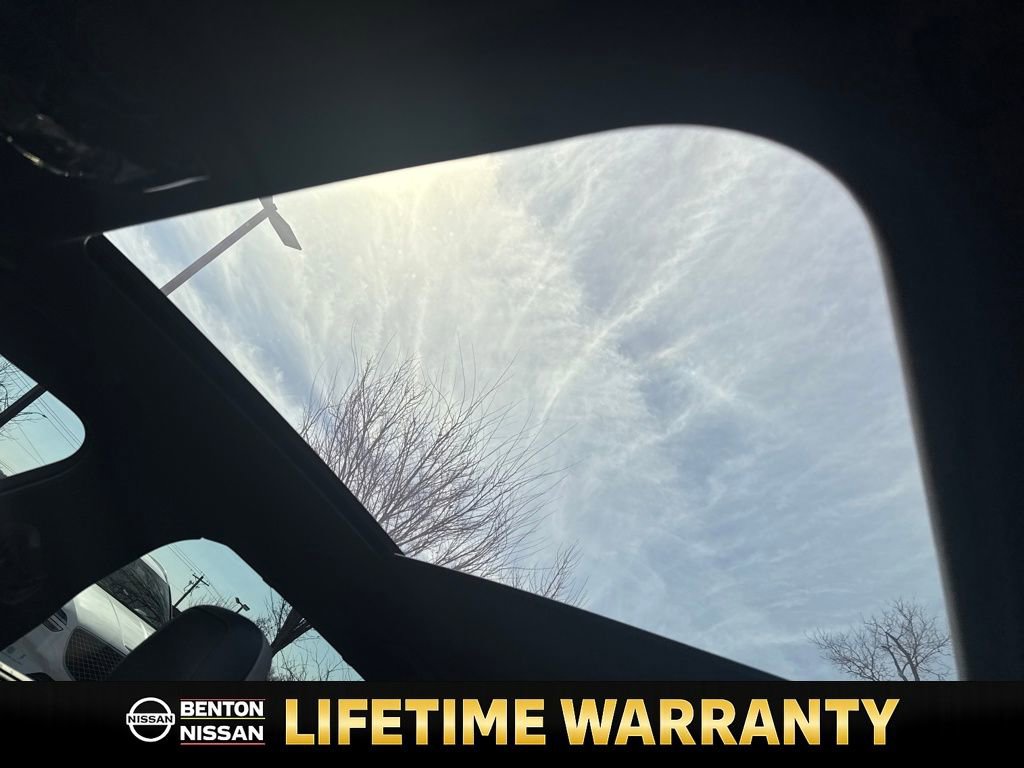 Used 2025 BMW M5 Touring image 13