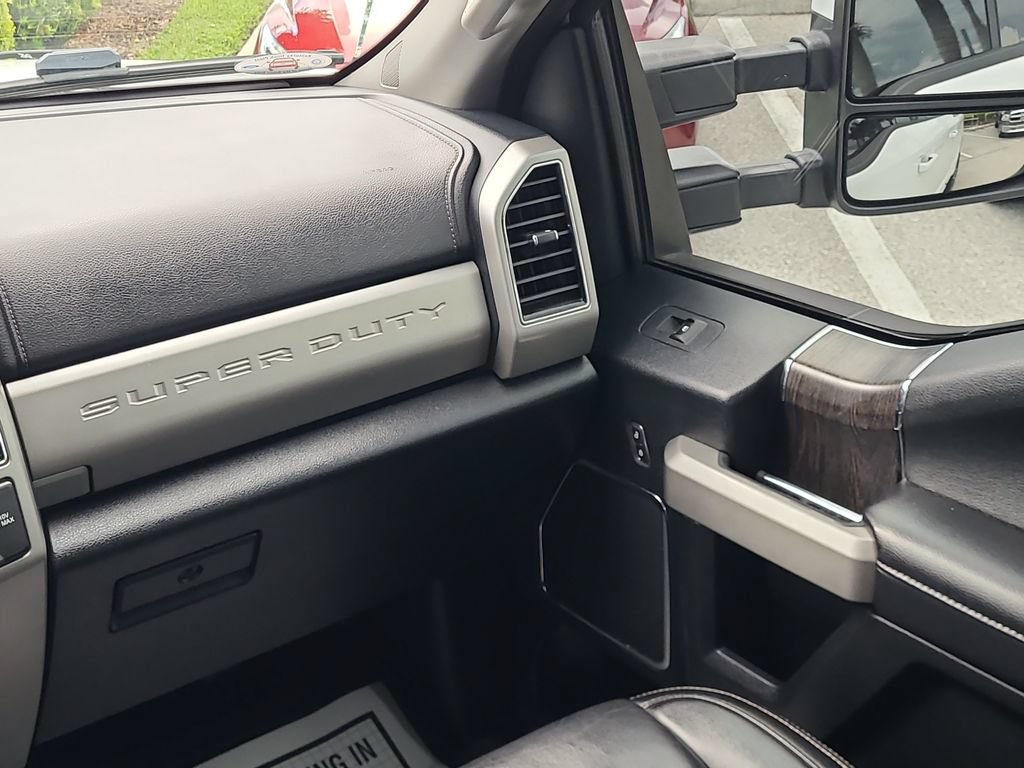 Used 2021 Ford F250 Lariat w/ Lariat Value Package AWD/4WD image 17