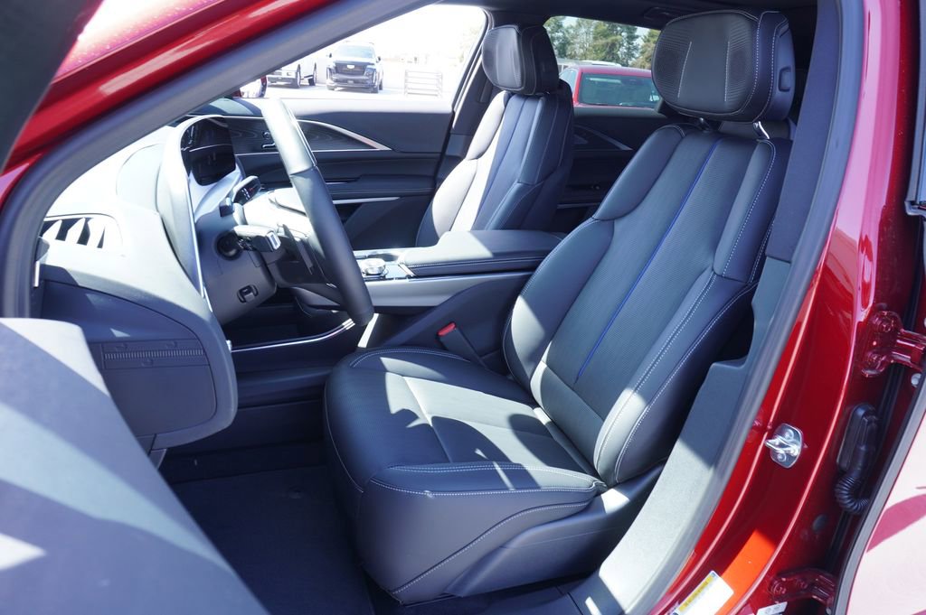 New 2025 Cadillac Lyriq Luxury image 13