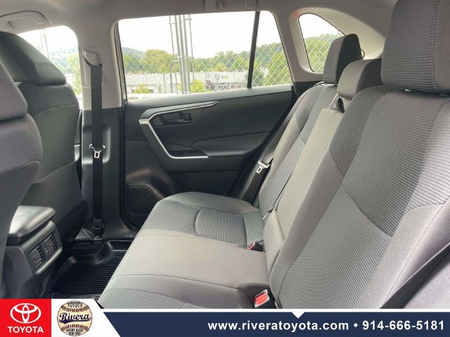 Used 2024 Toyota RAV4 LE AWD/4WD image 12