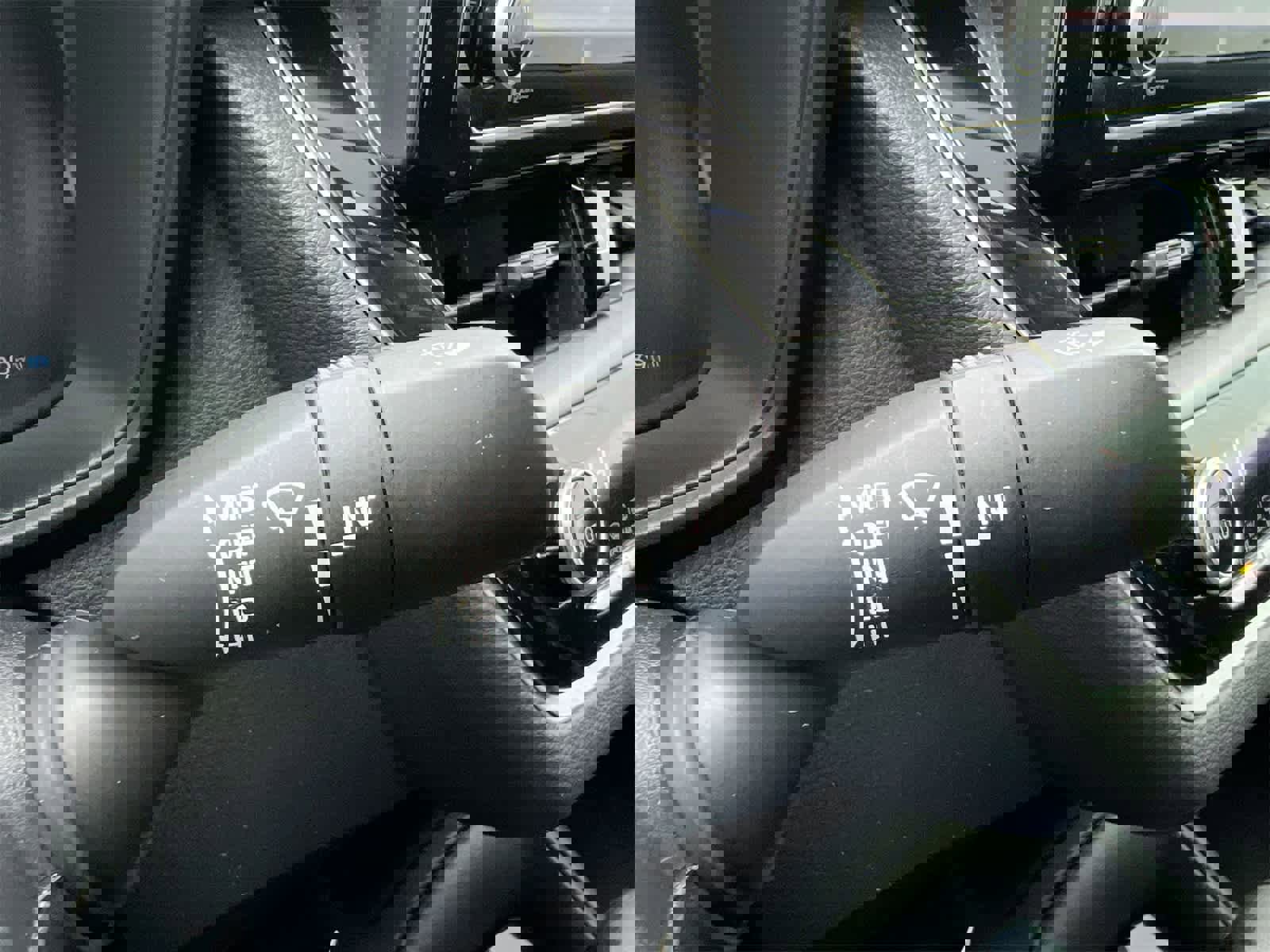 Used 2022 Toyota Corolla LE image 25