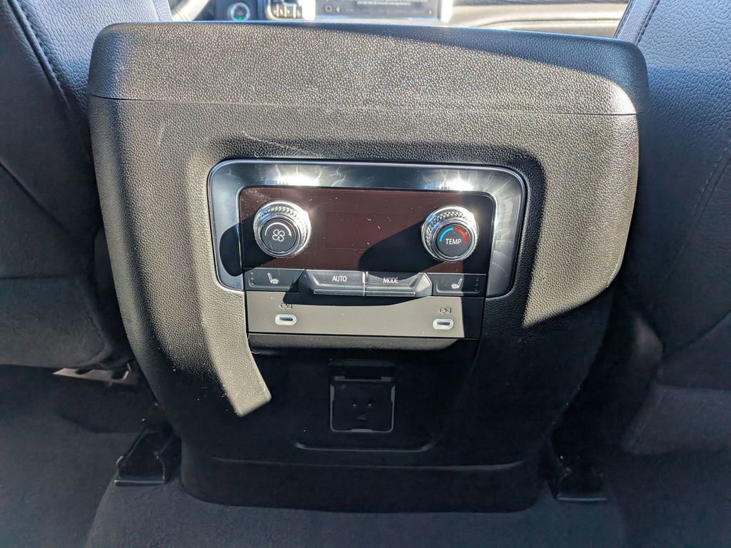 Used 2024 GMC Yukon XL Denali w/ Max Trailering Package AWD/4WD image 34